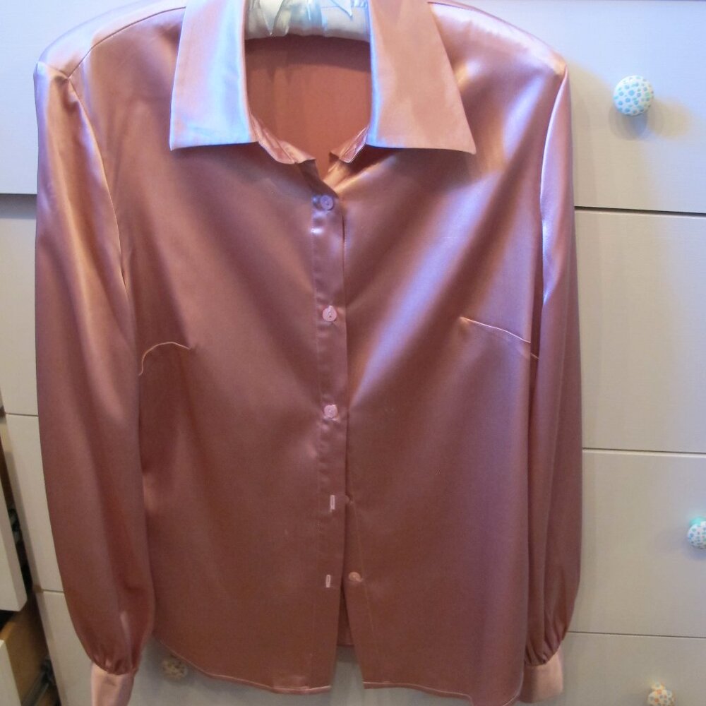 SHAPE FX Pink Silky blouse.  size 8